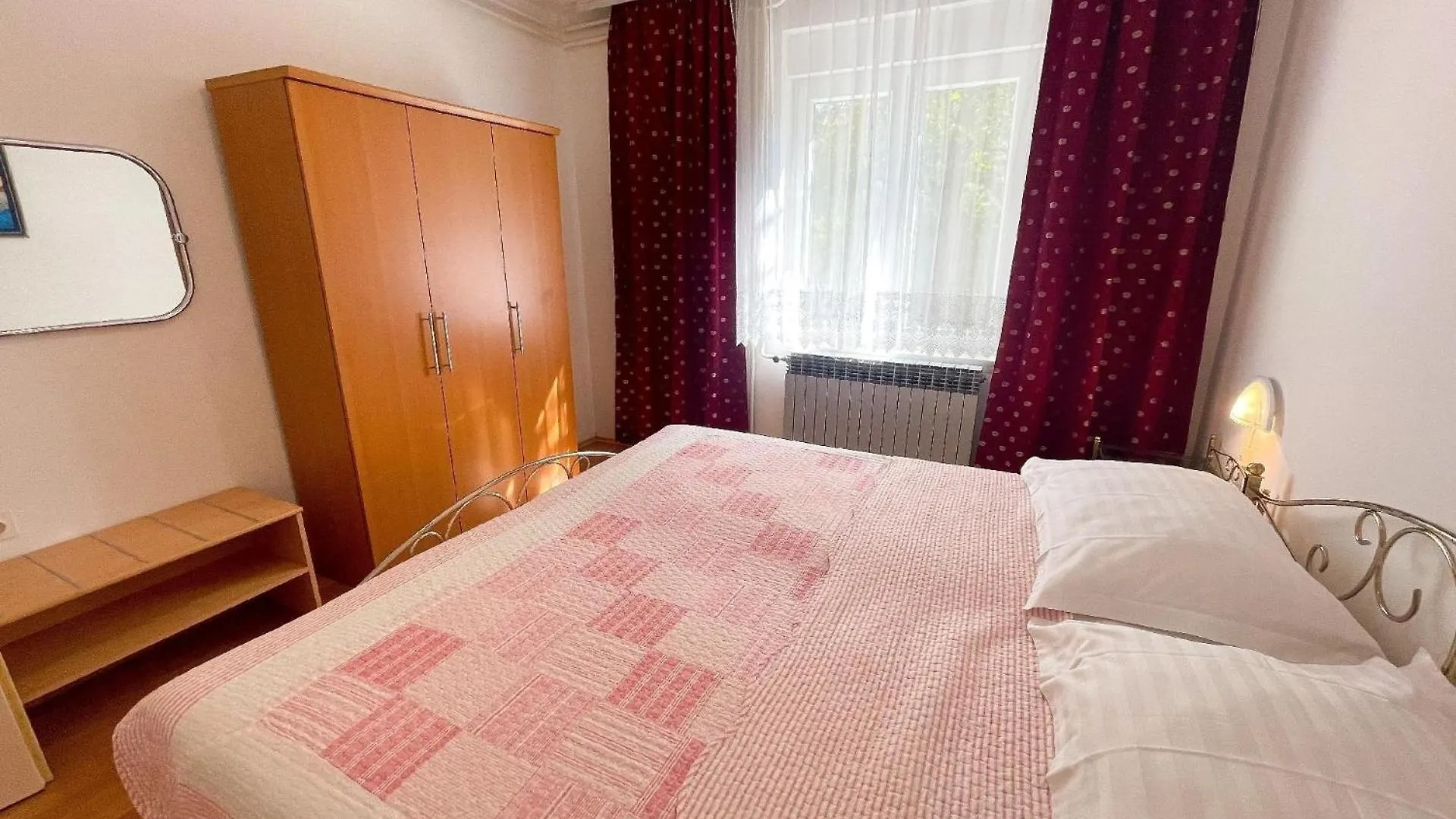 Nette Ferienwohnung In Jadranovo Mit Garten, Grill Und Terrasse Apartmán