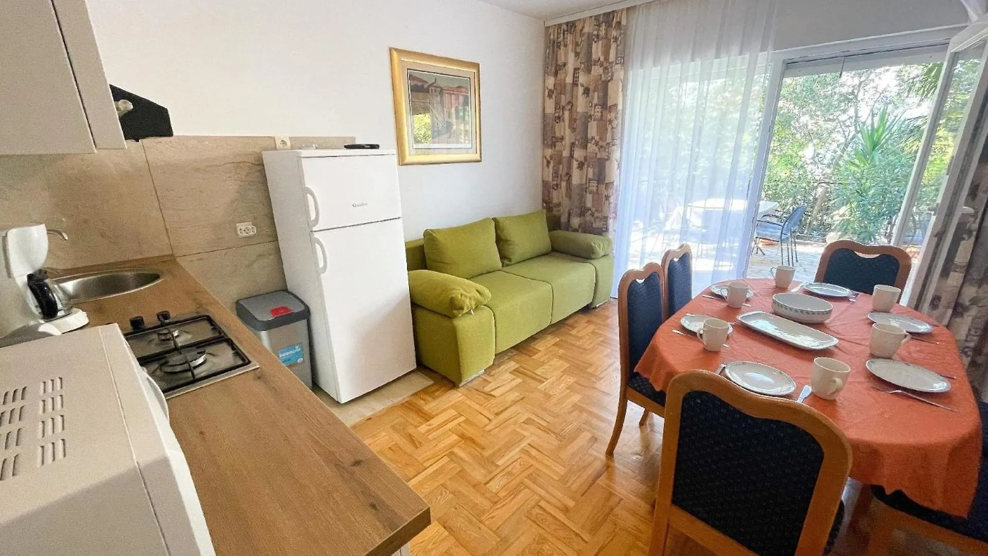 Nette Ferienwohnung In Jadranovo Mit Garten, Grill Und Terrasse
