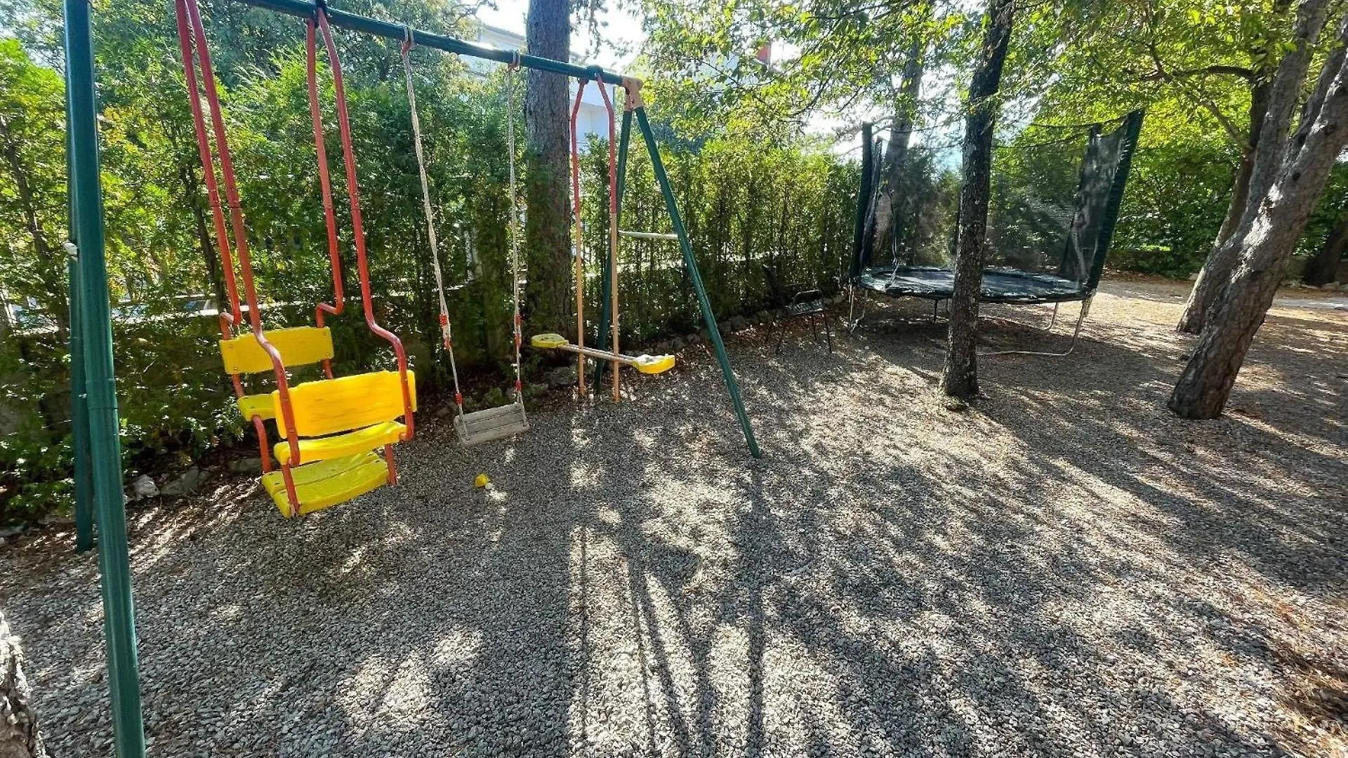 Nette Ferienwohnung In Jadranovo Mit Garten, Grill Und Terrasse